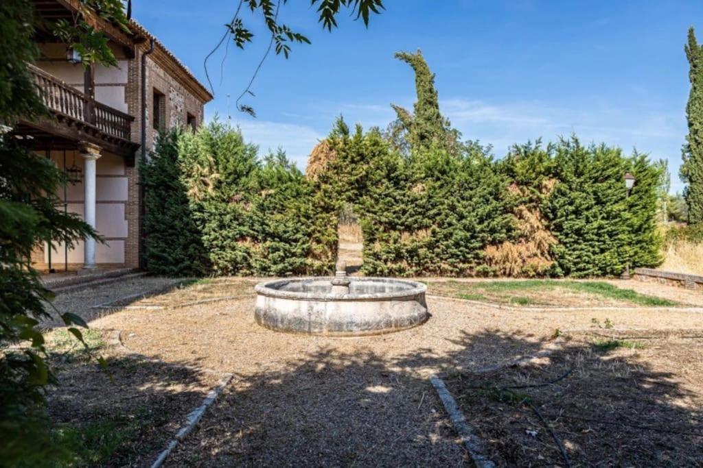 Casa Palacio Toledo Puy Du Fou المظهر الخارجي الصورة